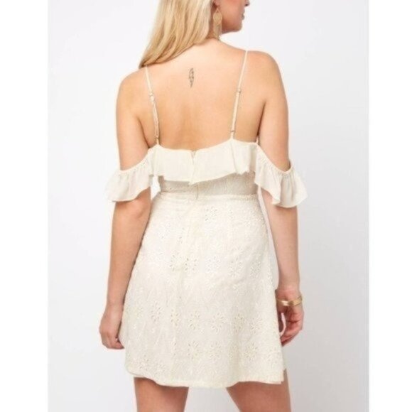 ASTR Cream Allover Tonal Embroidered Kristin Dress Size L - Picture 2 of 8